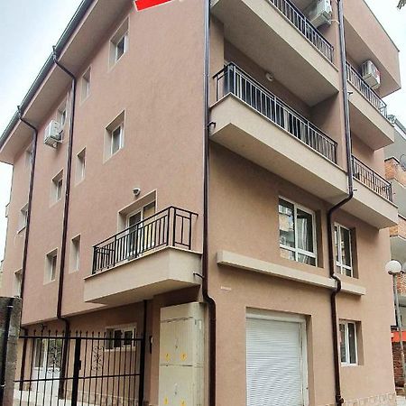 Apartament Sanny Appartamento Plovdiv Esterno foto